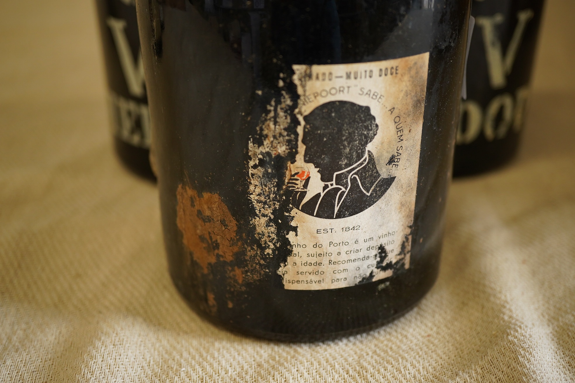 Three bottles of Porto VV Niepoort Port.